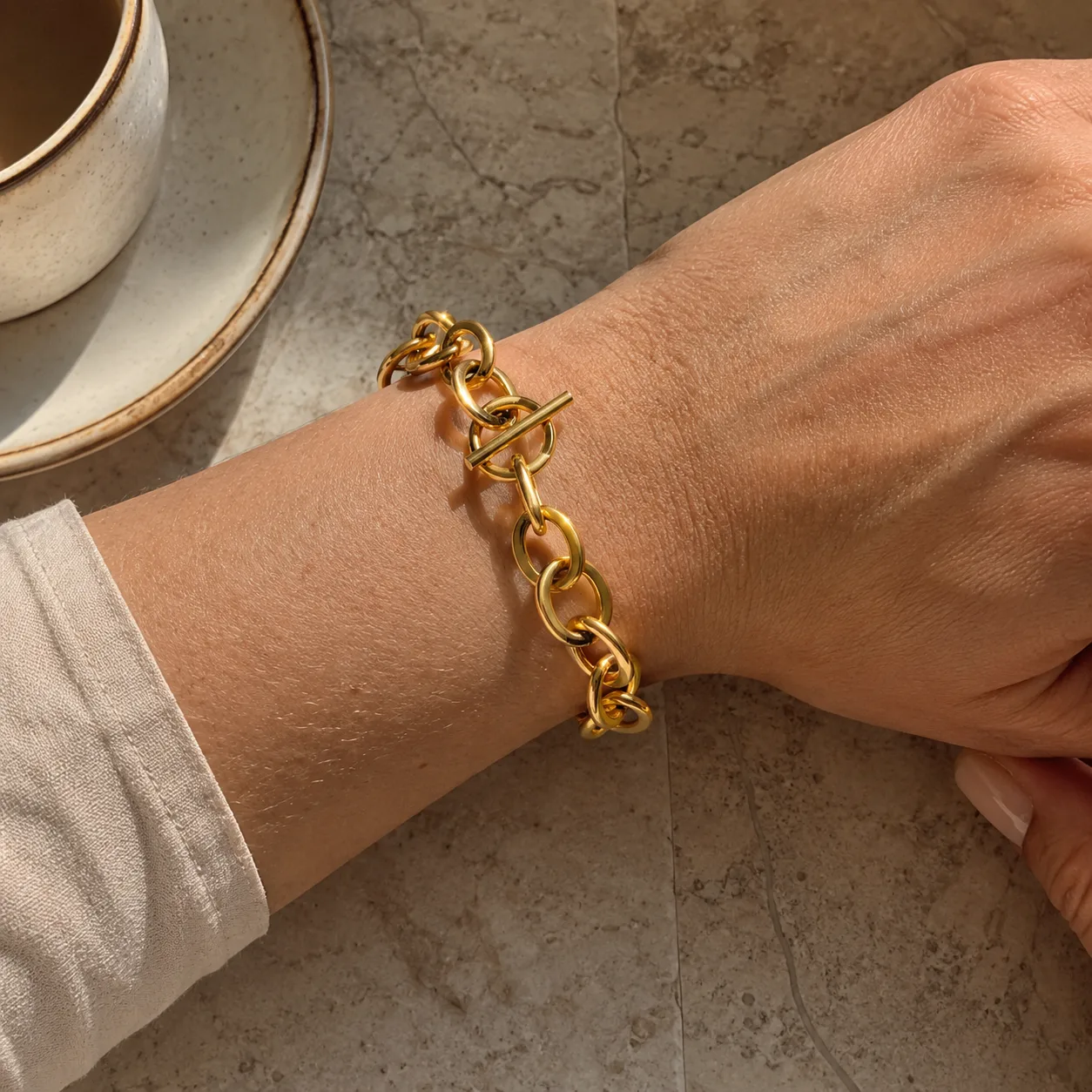 Chunky Oval Link Bracelet source image 2
