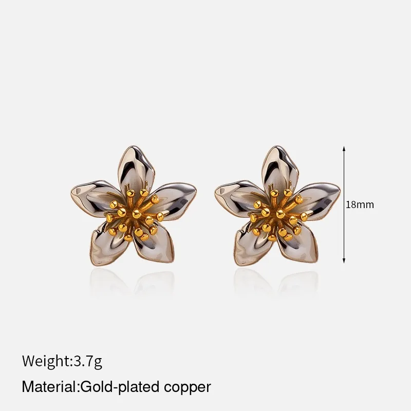 Two-Tone Flower Stud Earrings source image 2