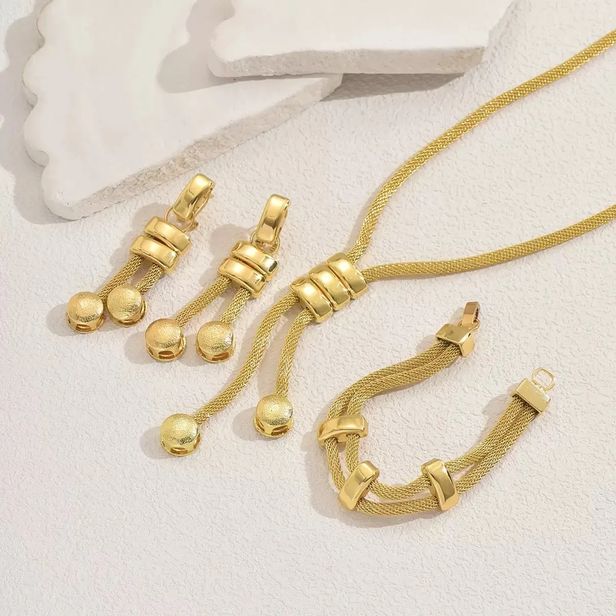 Textured Gold-Color Jewelry Set source image 4